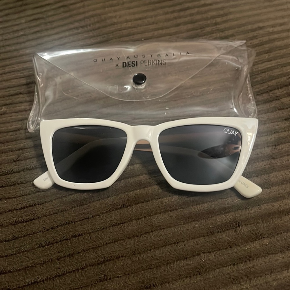 QUAY AUSTRALIA X DESI PERKINS DONT @ ME